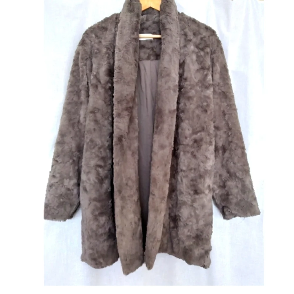 ASTR The Label Faux Fur Coat - Picture 1 of 6